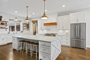 modern white farmhouse kitchen