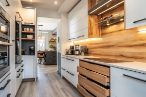Small Kitchen with Pull Out Drawers and Cabinets